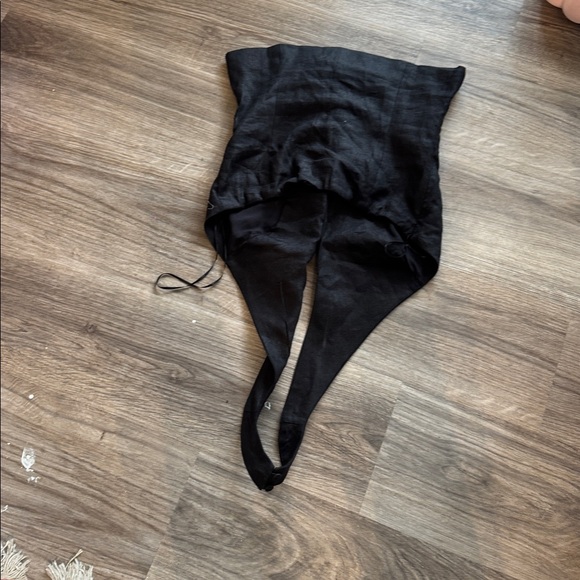 NWT Reformation BLACK TATE HALTER TOP Size 4 - Picture 6 of 9